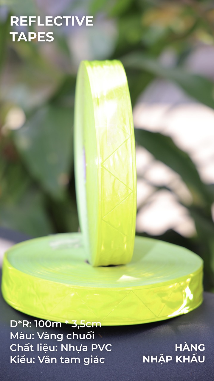 Phản quang nhựa chuối vân tam giác 3,5cm x 100m