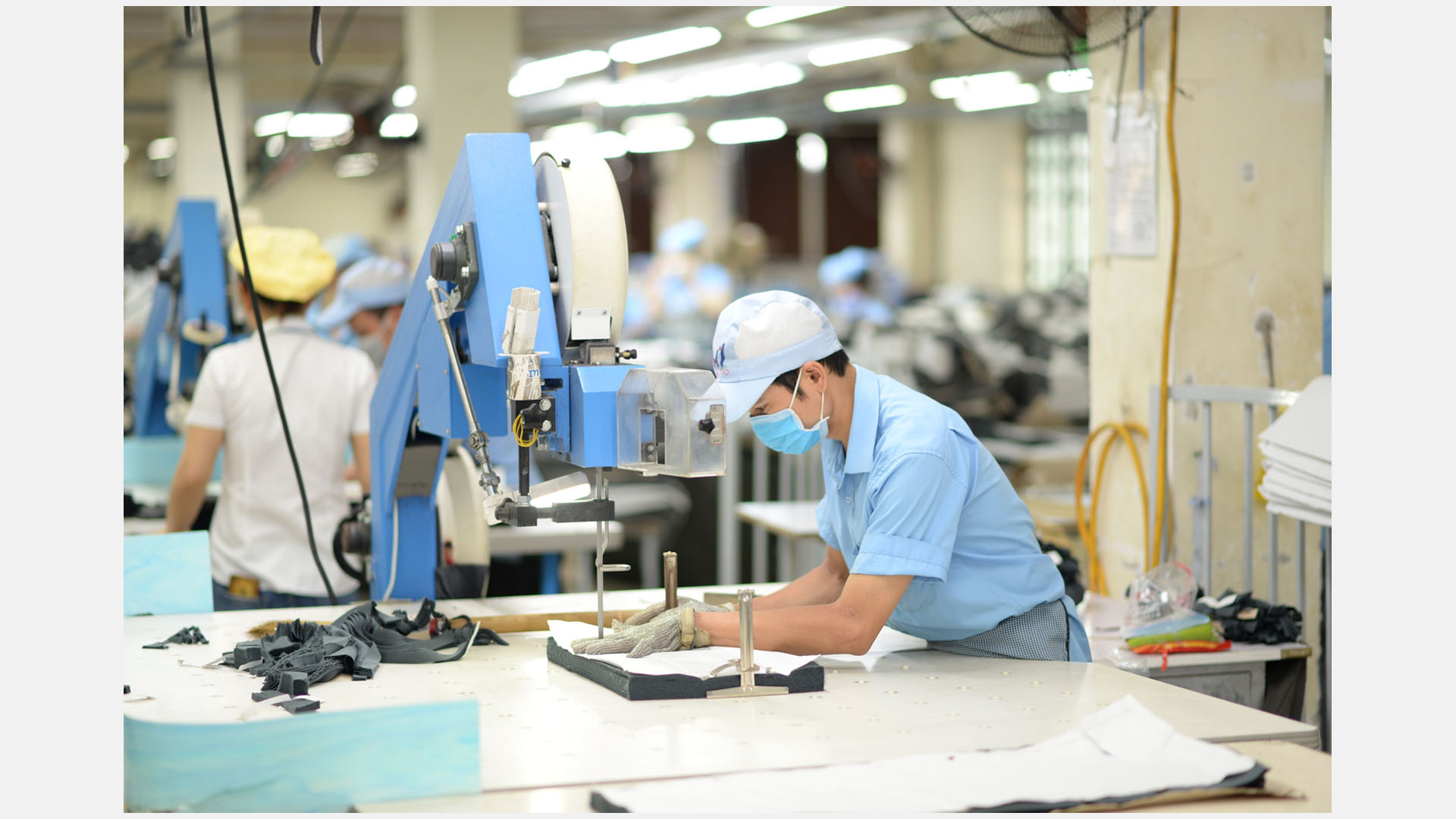 Danh mục trang cấp phương tiện bảo hộ lao động cho người lao động dệt may mới nhất