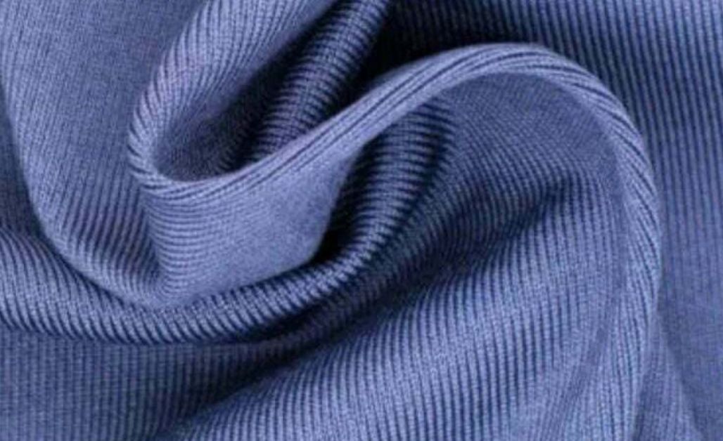 Khổ vải Polyamide tiêu chuẩn là 1.5 mét hoặc có thể có các khổ lớn hơn cho các ứng dụng công nghiệp hoặc sản xuất hàng loạt. 