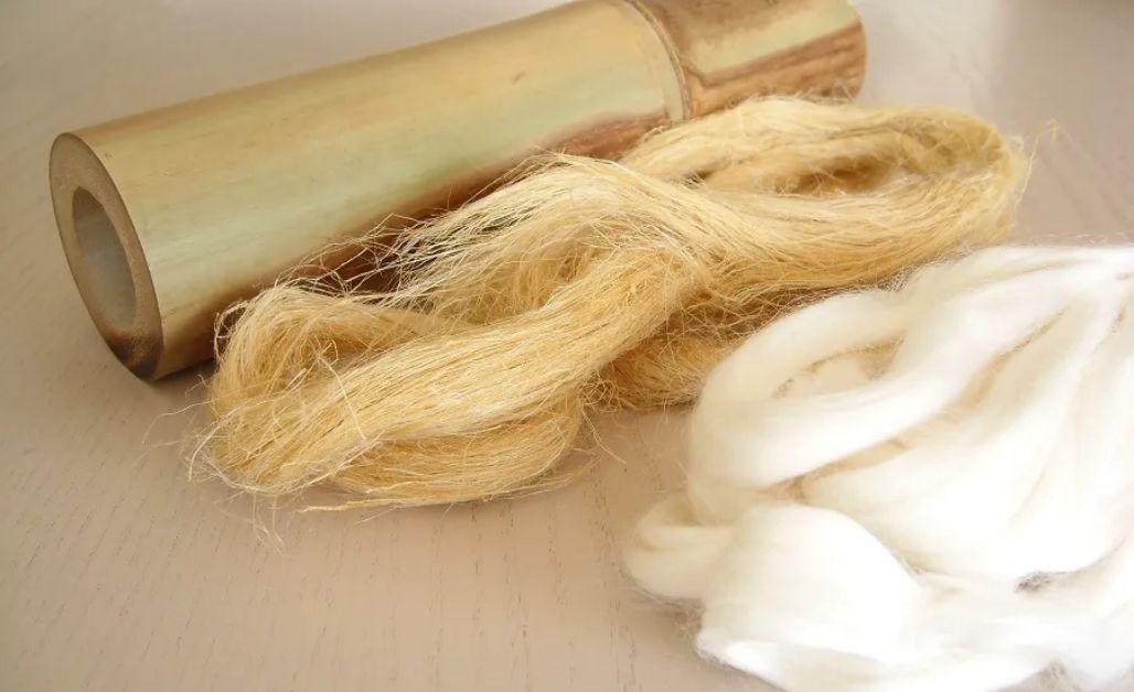 Sợi tre cũng là một loại vải phù hợp với mùa hè nhờ đặc tính hấp thu mồ hôi và thoáng khí