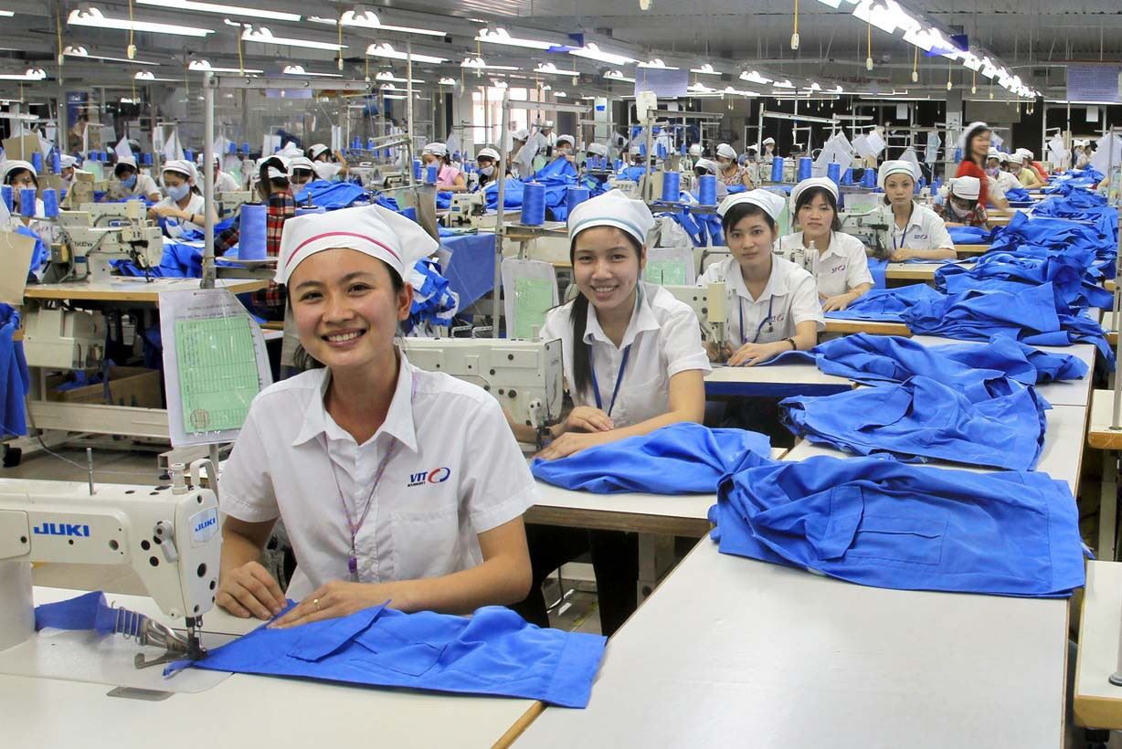 BRAVO - May đồng phục và quần áo thời trang công sở