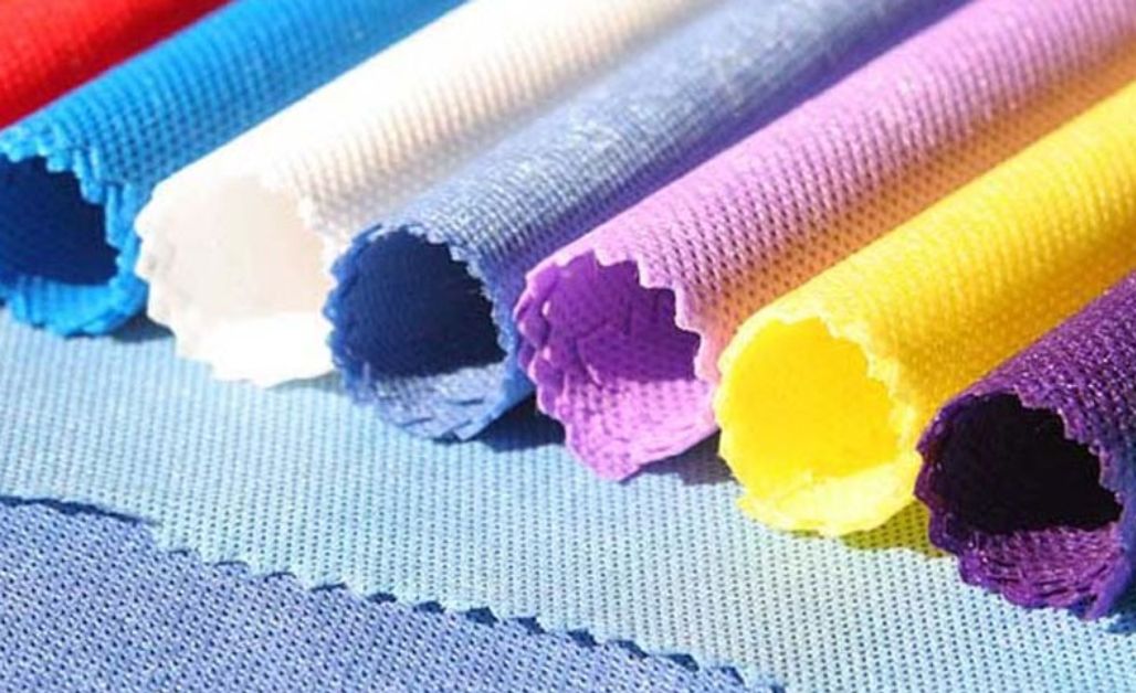 Vải dệt thoi (tiếng Anh: Woven fabric) là tên gọi chung cho tất cả các loại vải được hình thành trên khung dệt, thông qua nguyên lý đan xen các sợi dọc và sợi ngang vuông góc với nhau