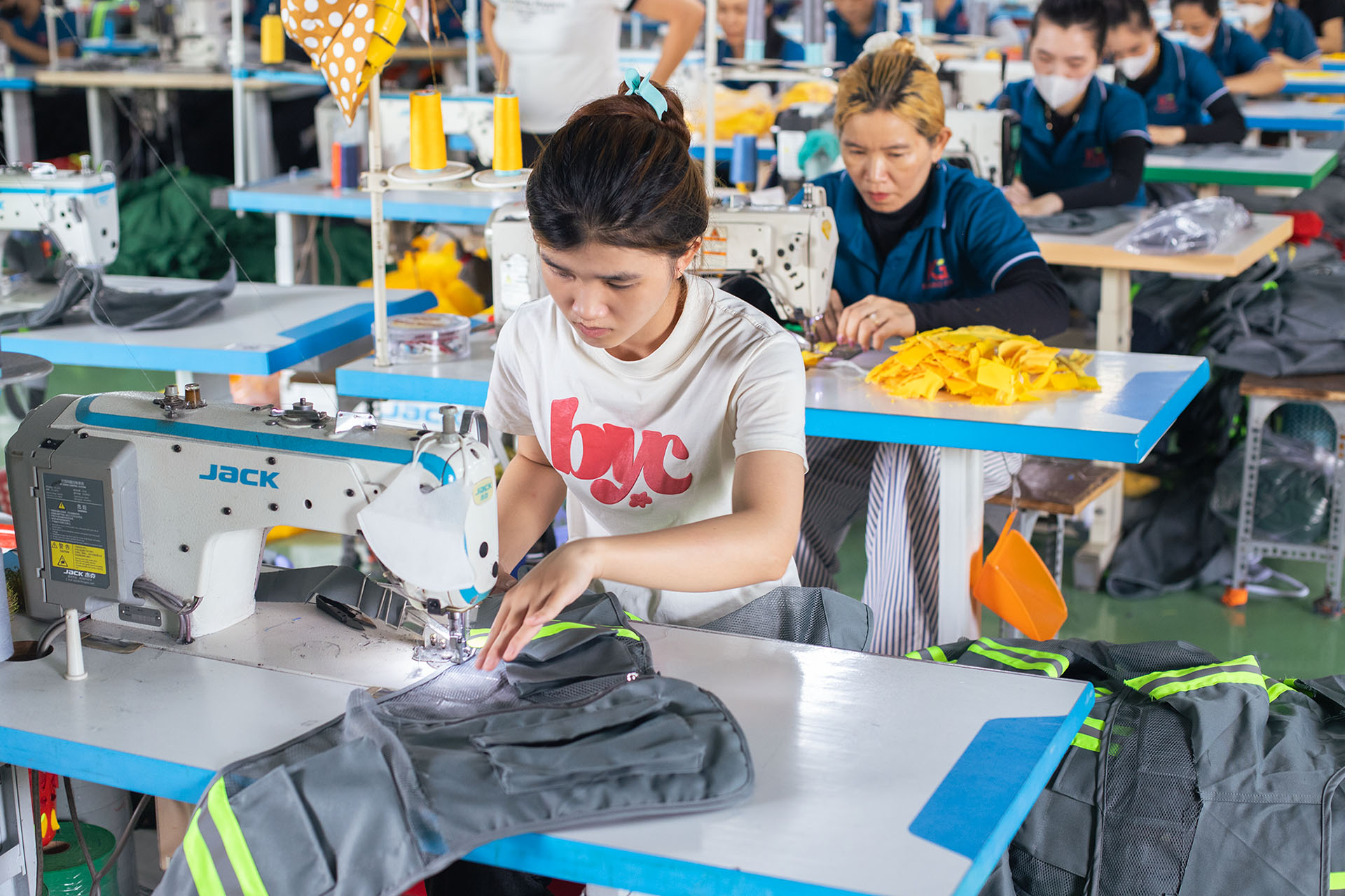 Xưởng may áo ghi lê bảo hộ GAKVN