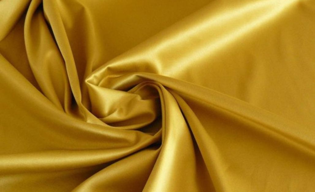 Thành phần vải cotton lụa phụ thuộc vào tỷ lệ pha trộn giữa hai nguyên liệu chính là cotton tự nhiên và lụa (tơ tằm hoặc polyester).