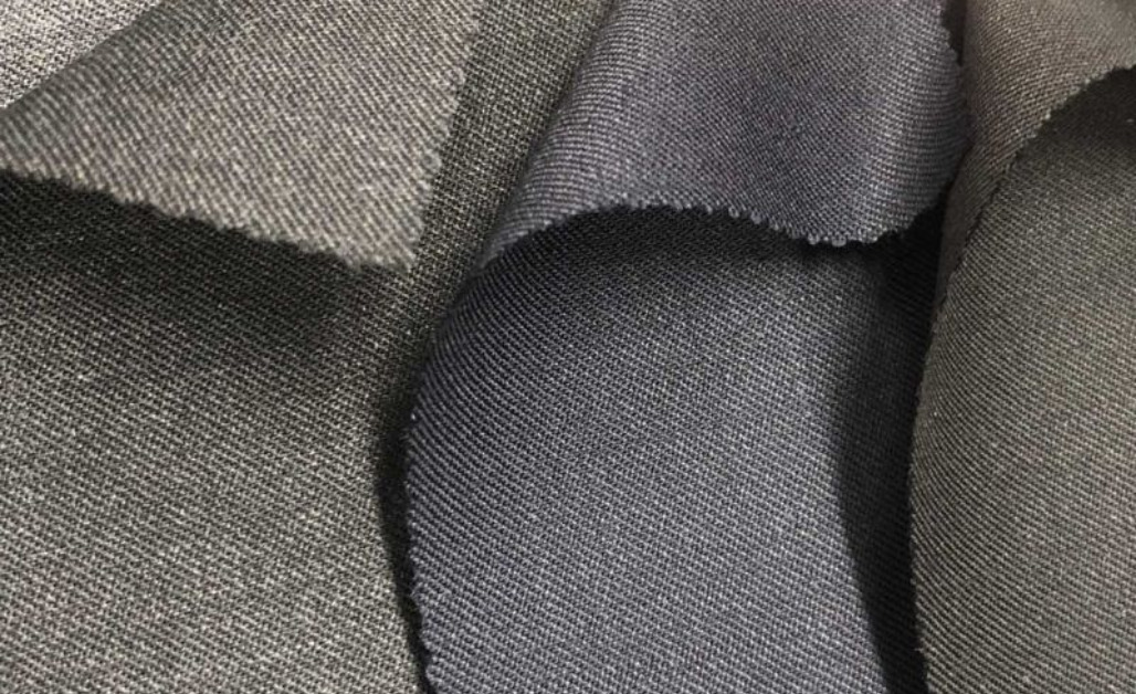 Vải Cordura là một loại sợi tổng hợp siêu bền được phát triển bởi tập đoàn INVISTA của Hoa Kỳ.