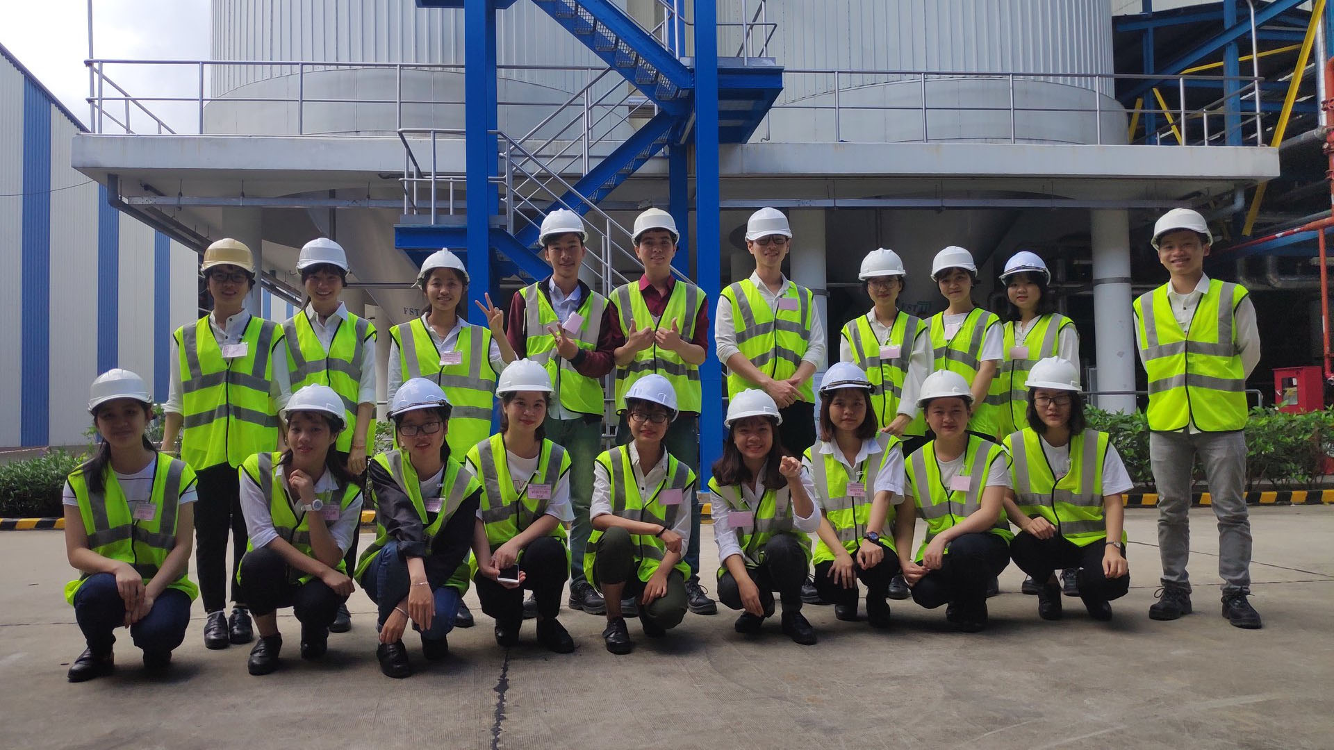 đồng phục bảo hộ Heineken