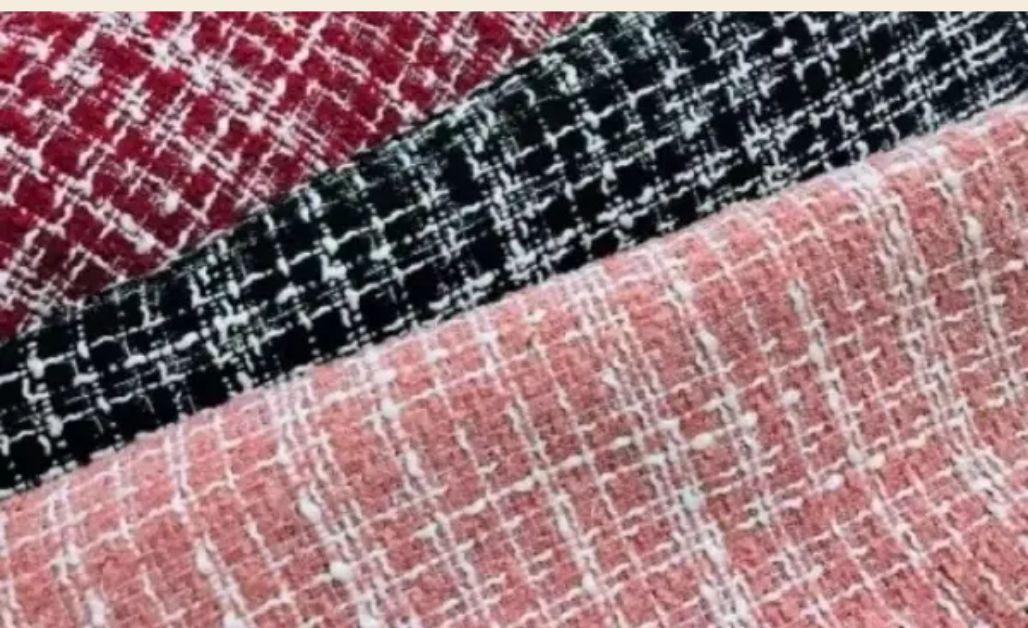  vải Tweed có khả năng chống gió và chống thấm nước hiệu quả, rất lý tưởng cho thời tiết lạnh giá và khắc nghiệt.