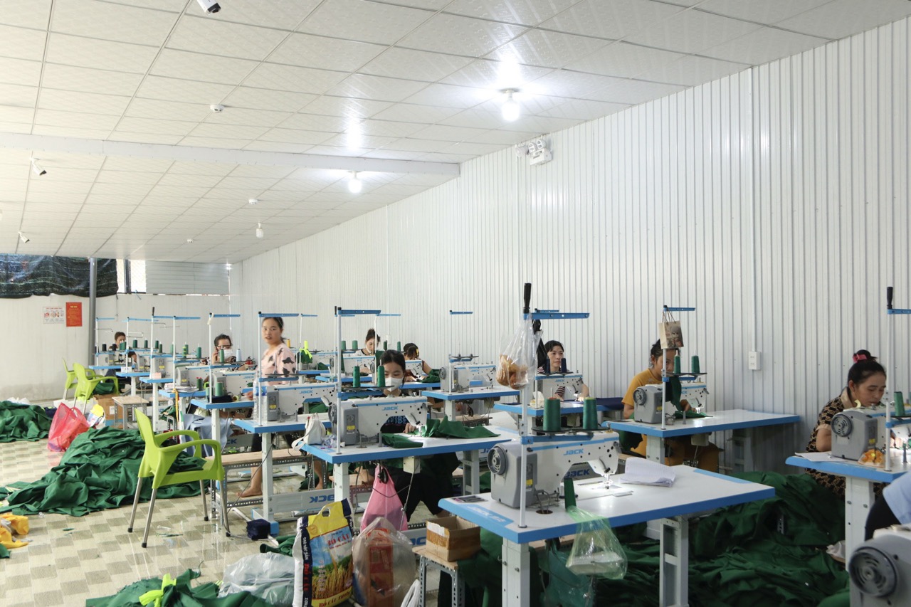 Công ty GAK tự hào là xưởng may chuyên sản xuất và phân phối đồng phục bảo hộ lao động với chất lượng hàng đầu tại Việt Nam. 