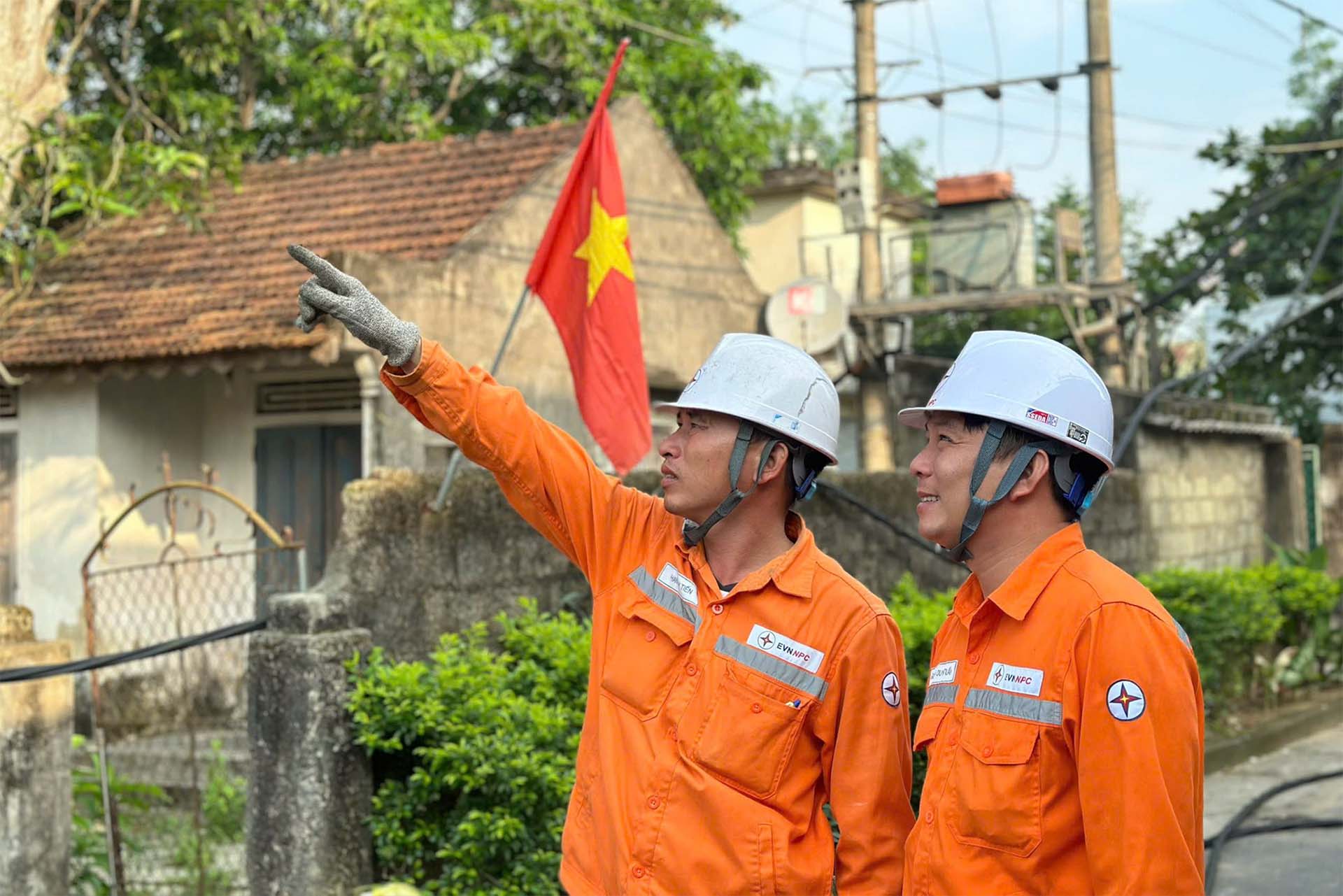 Đồng phục công nhân ngành điện lực
