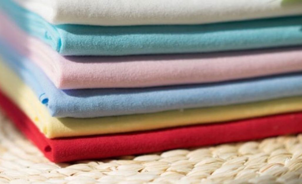  vải Jersey để may các loại quần áo nhẹ và thông thường như áo thun, quần lót và đặc biệt là trang phục thể thao. 